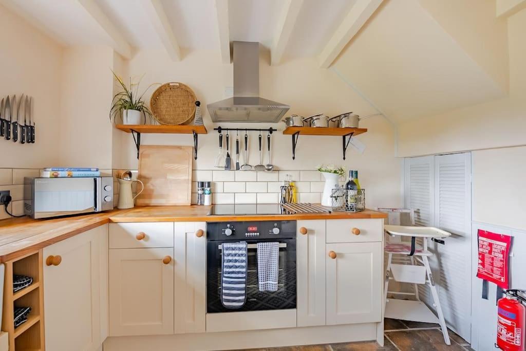Rhos Y Bel Cottage Angelsey Llangadwaladr  Esterno foto