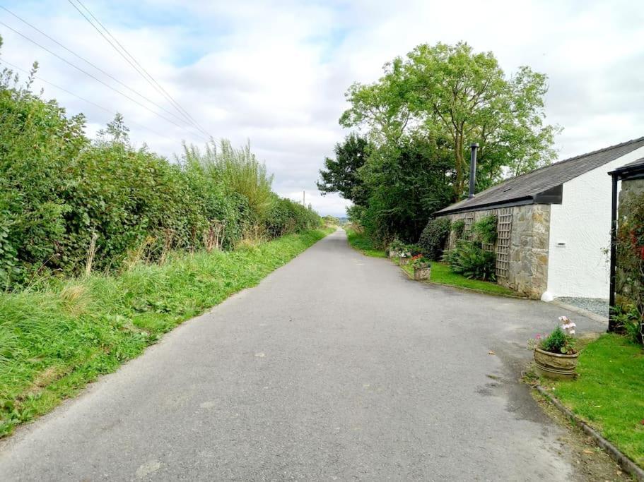 Rhos Y Bel Cottage Angelsey Llangadwaladr  Esterno foto
